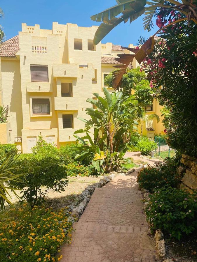 Duquesa Village Манилва Экстерьер фото